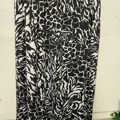 LONG FLOWING PETER NYGARD WOMENS SIZE LARGE DRESS