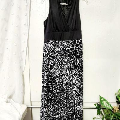 LONG FLOWING PETER NYGARD WOMENS SIZE LARGE DRESS