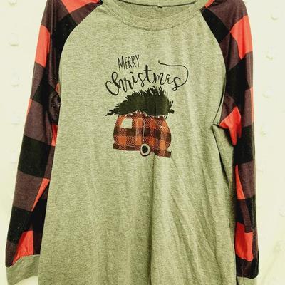 MERRY CHRISTMAS XXL PLAID & GREY BLOUSE