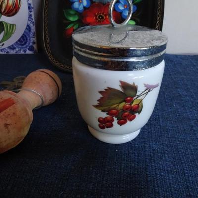 LOT 90. HOME DECOR