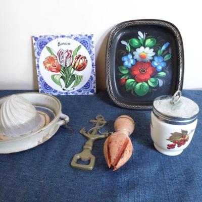 LOT 90. HOME DECOR