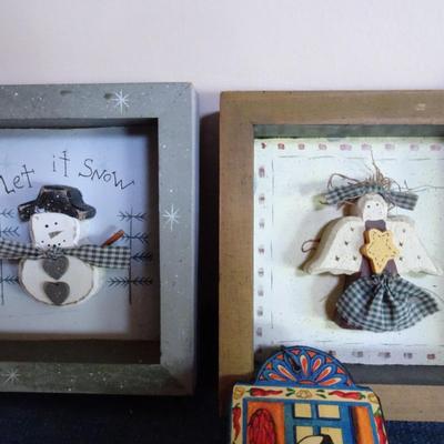 LOT 94.  HOME DECOR ART AND BOTTLE