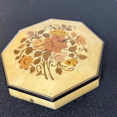 SAN FRANCISCO Music Box Company Vintage Jewelry Music Box