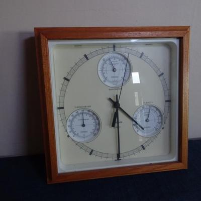 LOT 95. SUNBEAM CLOCK