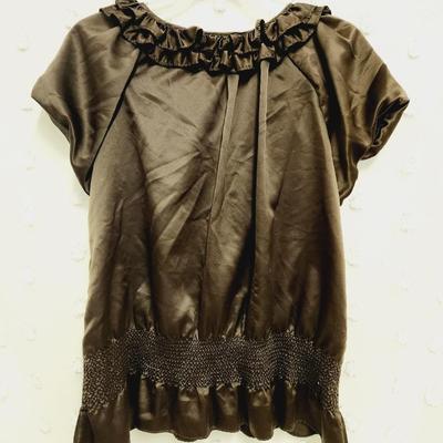 ALLEN B SIZE MEDIUM CHOCOLATE COLORED RUFFLED BLOUSE