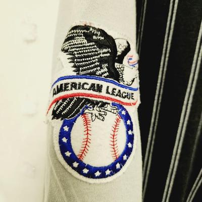 GENIUNE STARTER SOX JERSEY SIZE XL