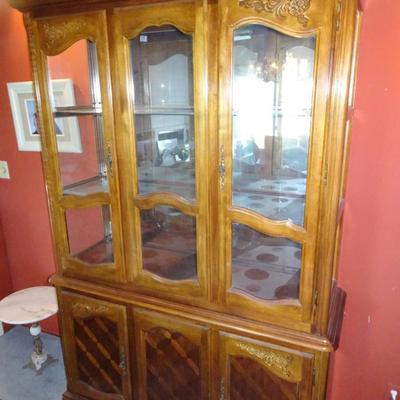 LOT 100. LIGHTED CHINA CABINET