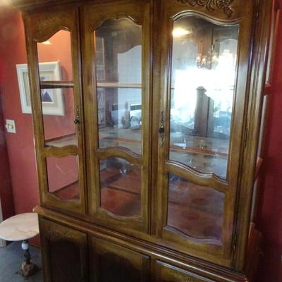 LOT 100. LIGHTED CHINA CABINET