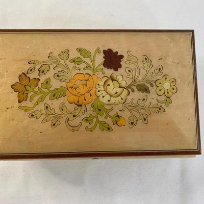 VINTAGE ITALIAN MUSIC JEWELRY BOX