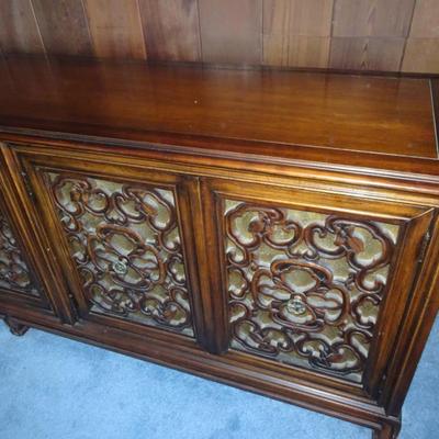 LOT 101. VINTAGE SIDEBOARD