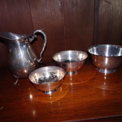 LOT 105. SILVER PLATE PITCHER AND BOWLS