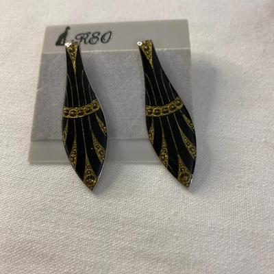 JEWELRY Lot of 4 Items