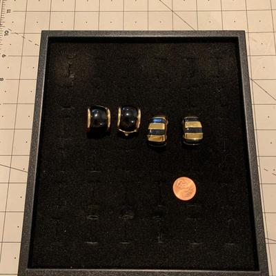 #20 Vintage Black/Gold Clip On Earrings-A6