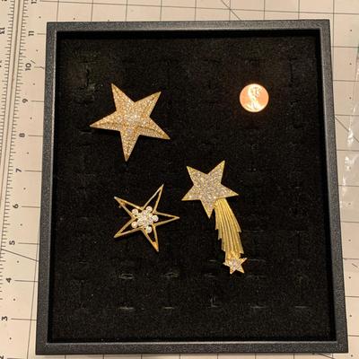 #35 Three Star Pins-A21