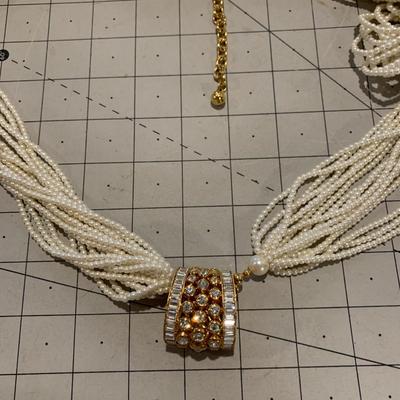 #44 White/Gold Necklace-A30