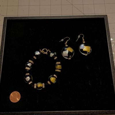 #84 Black/Gold Bracelet and Earrings-C3