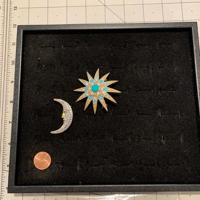 #115 Sun and Moon Brooches-D2