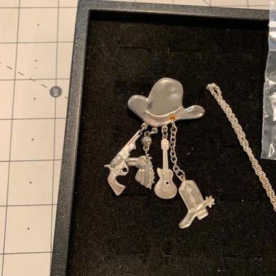 #143 Cowboy Pin and Necklace Chain -D26