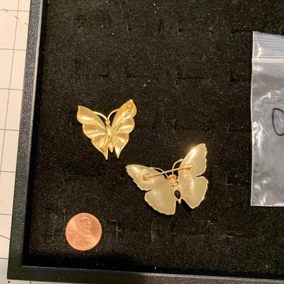 #159 Butterfly Pins-D39