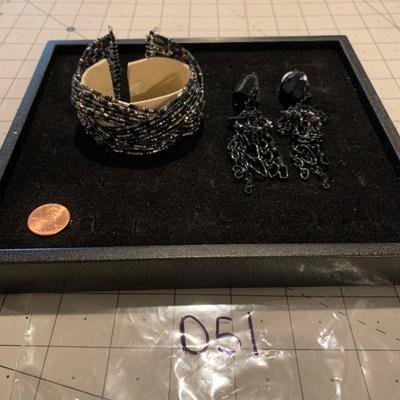 #171 Matching Cuff Bracelet and Earrings-D51
