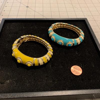 #185 Blue and Yellow Bracelets-D65