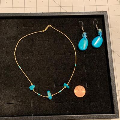 #186 Gold/Blue Necklace & Earrings-D66