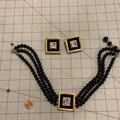 #190 Black Square Necklace and Earrings-D70