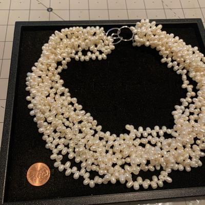 #209 Beautiful Pearl Necklace-E2