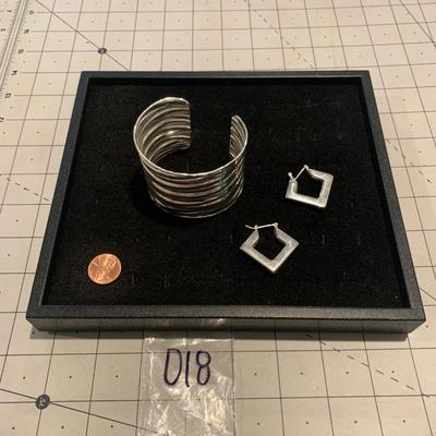 #225 Silver Cuff Bracelet and Earrings-D18