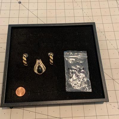 #231 Gold/Black Earrings and Necklace Pendant-D24