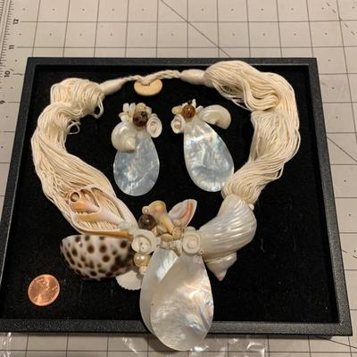 #238 Seashell Earrings and Necklace-D29