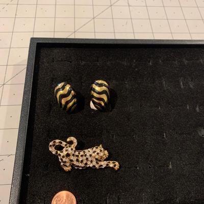 #242 Cheetah Pin and Earrings-E1