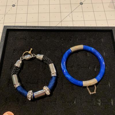 #259 Blue/Black Bracelets- E18