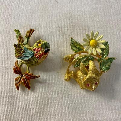 VINTAGE ARTHUR PEPPER AND GOLD CROWN BROOCHES
