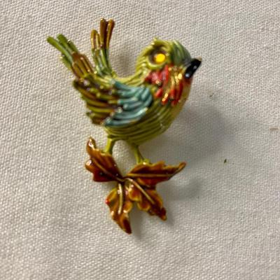 VINTAGE ARTHUR PEPPER AND GOLD CROWN BROOCHES
