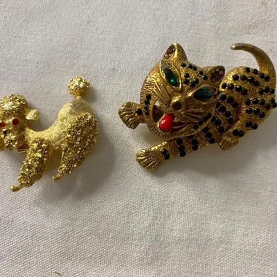 VINTAGE BROOCHES