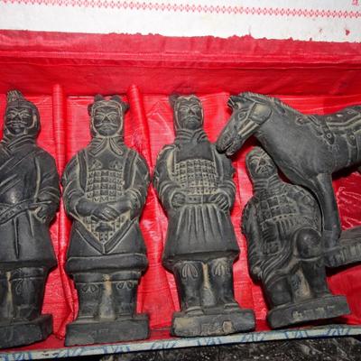 LOT 118. TERRACOTTA WARRIOR SET AND STONE HOT PLATE