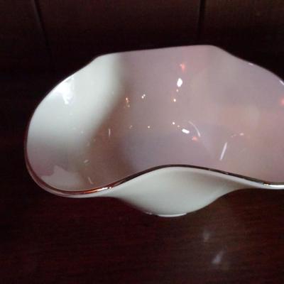 LOT 119. LENOX BOWLS. ONE AS CHIP ON BOTTOM