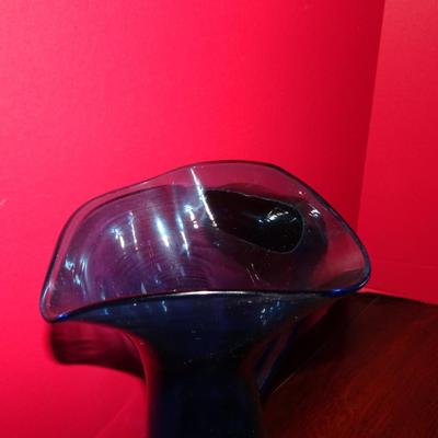 LOT 120. VINTAGE TRIANGLE TOP PITCHER  (POSSIBLY BLENKO GLASS PITCHER)