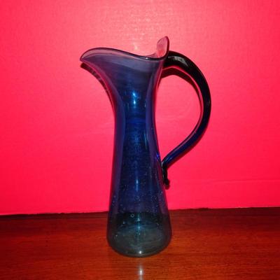 LOT 120. VINTAGE TRIANGLE TOP PITCHER  (POSSIBLY BLENKO GLASS PITCHER)