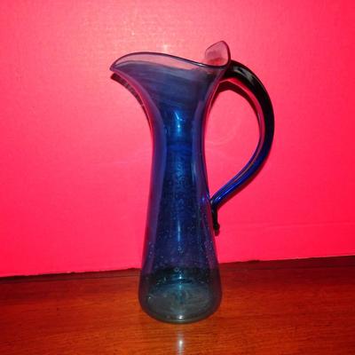 LOT 120. VINTAGE TRIANGLE TOP PITCHER  (POSSIBLY BLENKO GLASS PITCHER)