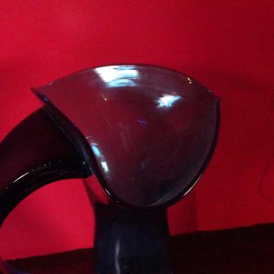 LOT 120. VINTAGE TRIANGLE TOP PITCHER  (POSSIBLY BLENKO GLASS PITCHER)