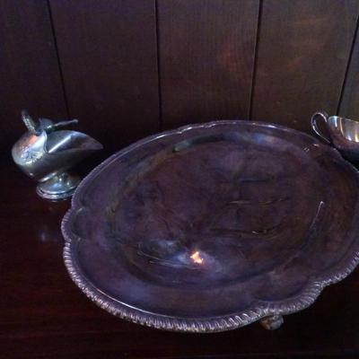 LOT 123. SILVER PLATE ITEMS