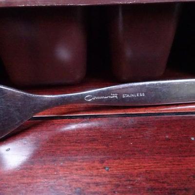 LOT 130. FLATWARE