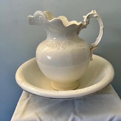 Vintage Wash Basin and Pitcher (BR1-JM)