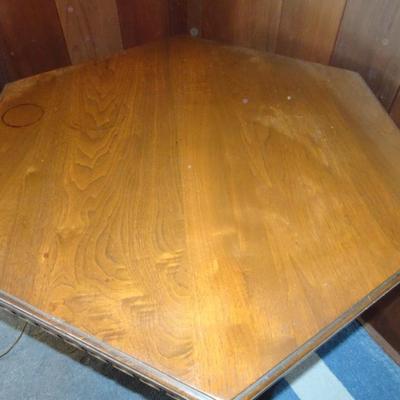 LOT 158. ANTIQUE 1920'S SPANISH REVIVAL HEXAGONAL SIDE TABLE