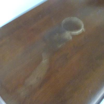LOT 160. COFFE TABLE