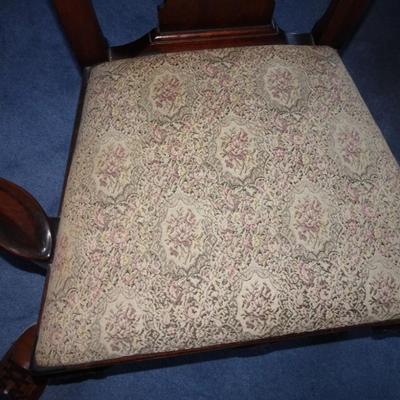 LOT 155. ARM CHAIR