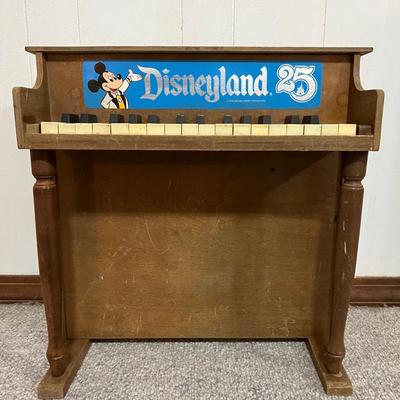 VINTAGE DISNEYLAND 25 Childâ€™s Wooden Piano *See Description*