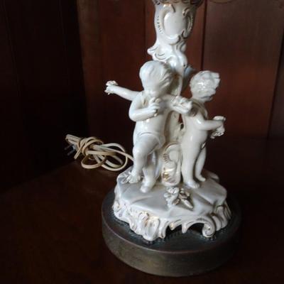LOT 163. PAIR OF VINTAGE CHERUB LAMPS